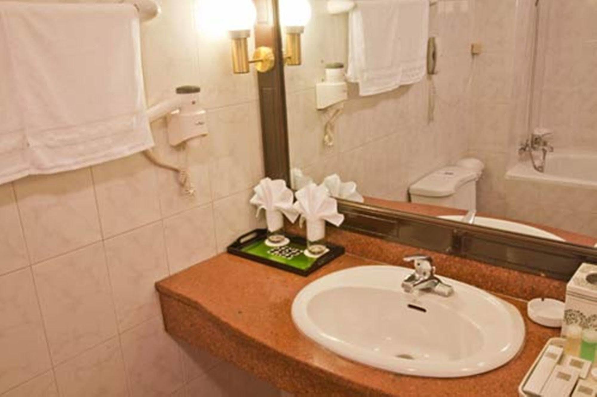 Green Park Hotel Hanoi Luaran gambar