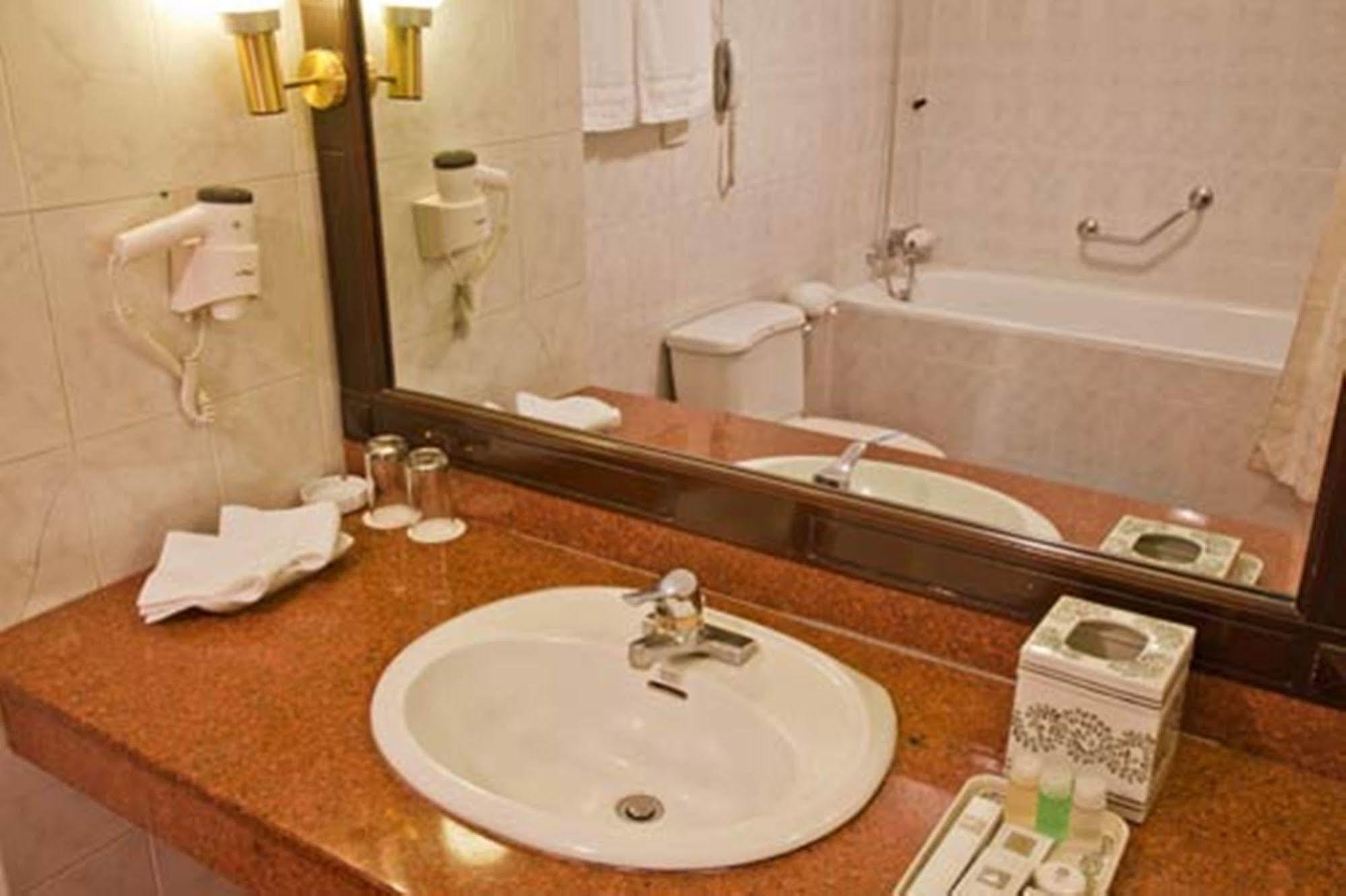 Green Park Hotel Hanoi Luaran gambar